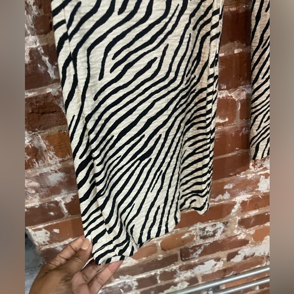 Zebra slacks. Size. medium - Picture 3 of 4